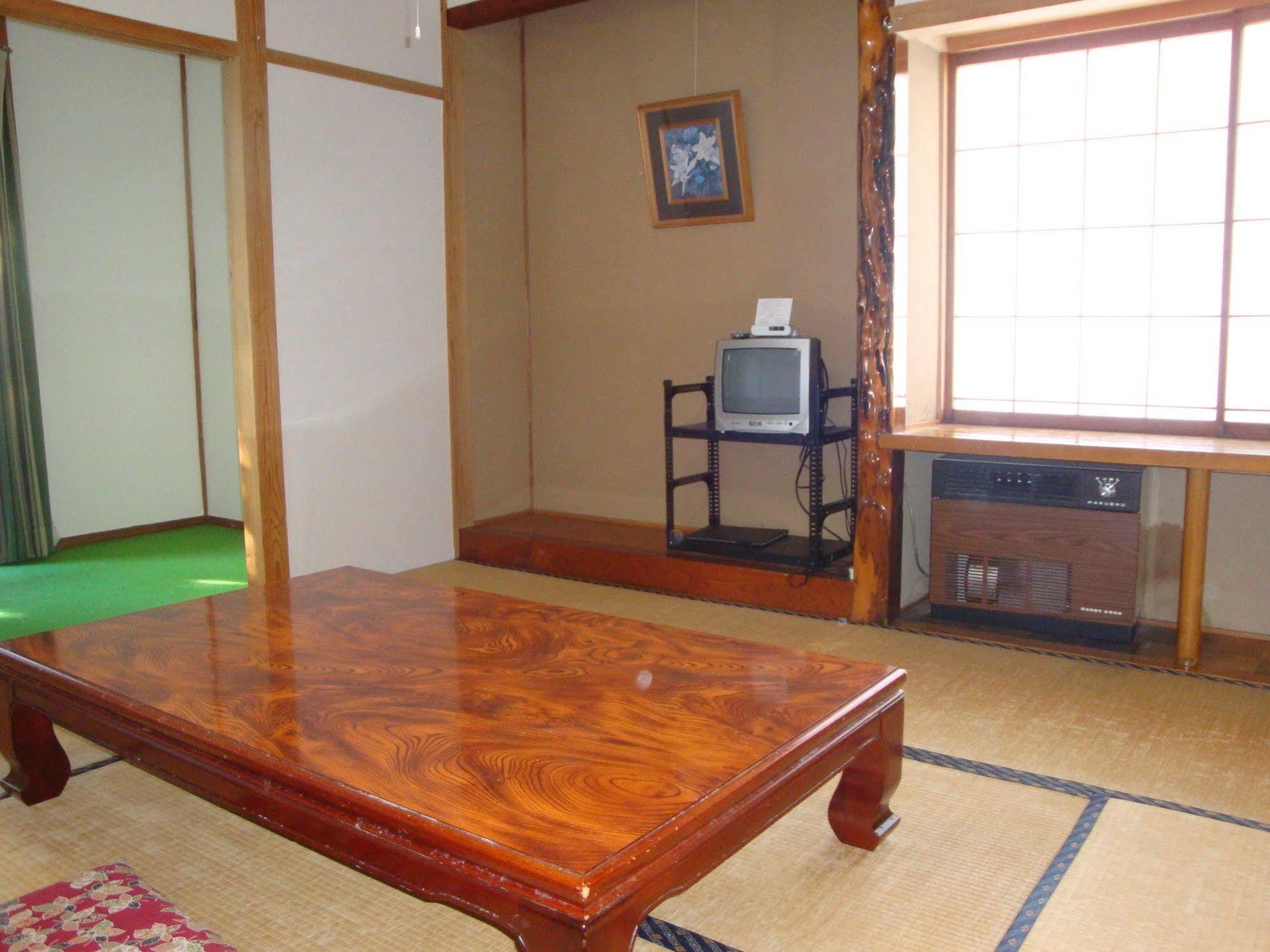 Hotel La Montagne Furuhata Хакуба Екстериор снимка